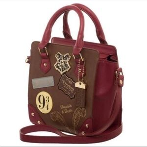 HOGWARTS 9 3/4 BIOWORLD SATCHEL WITH CROSSBODY STRAP